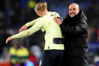 جوارديولا يثمن هالاند وجاكبو يطالب صلاح بالبقاء