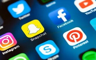 وسائل التواصل الاجتماعي مصممة لتكون إدمانية