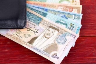 الدينار الأردني يسجل طلباً متزايداً مع نهاية العام المالي