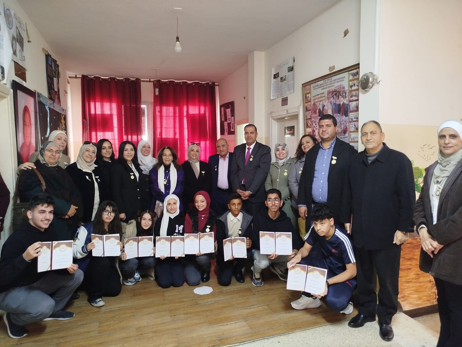 صورة حول : تربية لواء الجامعة تكرم الطلبة الفائزين في مسابقة الإبداع تربية لواء الجامعة تكرم الطلبة الفائزين في مسابقة الإبداع
