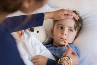 ما هي حمى البحر المتوسط وأسبابها وأعراضها؟