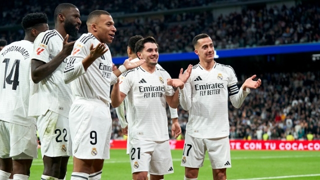 ريال مدريد يحقق فوزًا مثيرًا على إشبيلية 4-2 في الليجا