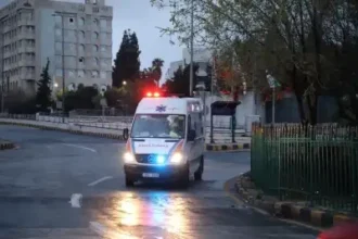 عاجل | انقلاب مركبة إثر اصطدامها بأخرى في حي نزال .. فيديو
