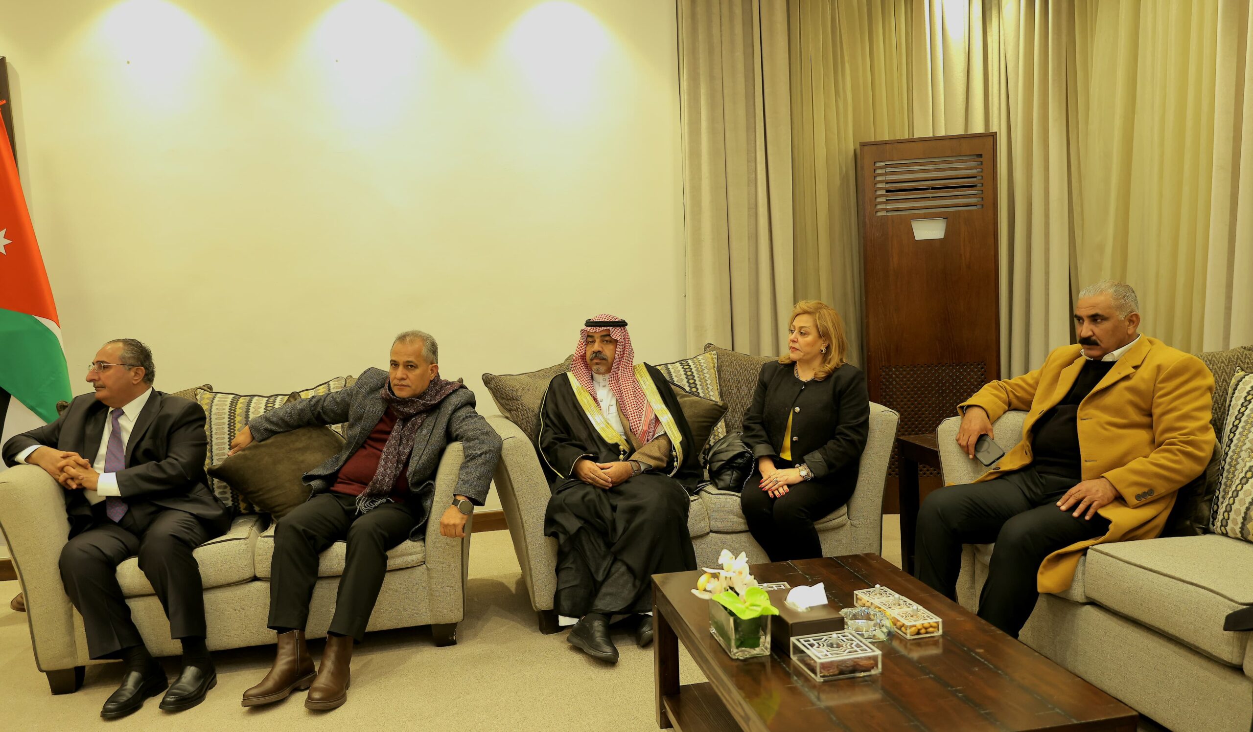 صورة حول : عاجل | الصفدي يستقبل رئيس مجلس النواب العراقي عاجل | الصفدي يستقبل رئيس مجلس النواب العراقي