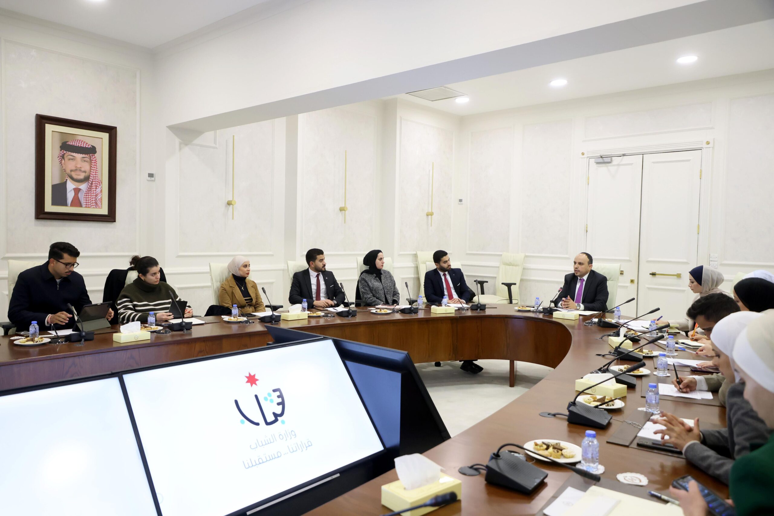 صورة حول : وزير الشباب يلتقي أعضاء الائتلاف الوطني الأردني للقرار 2250" الشباب والسلام والأمن" وزير الشباب يلتقي أعضاء الائتلاف الوطني الأردني للقرار 2250" الشباب والسلام والأمن"