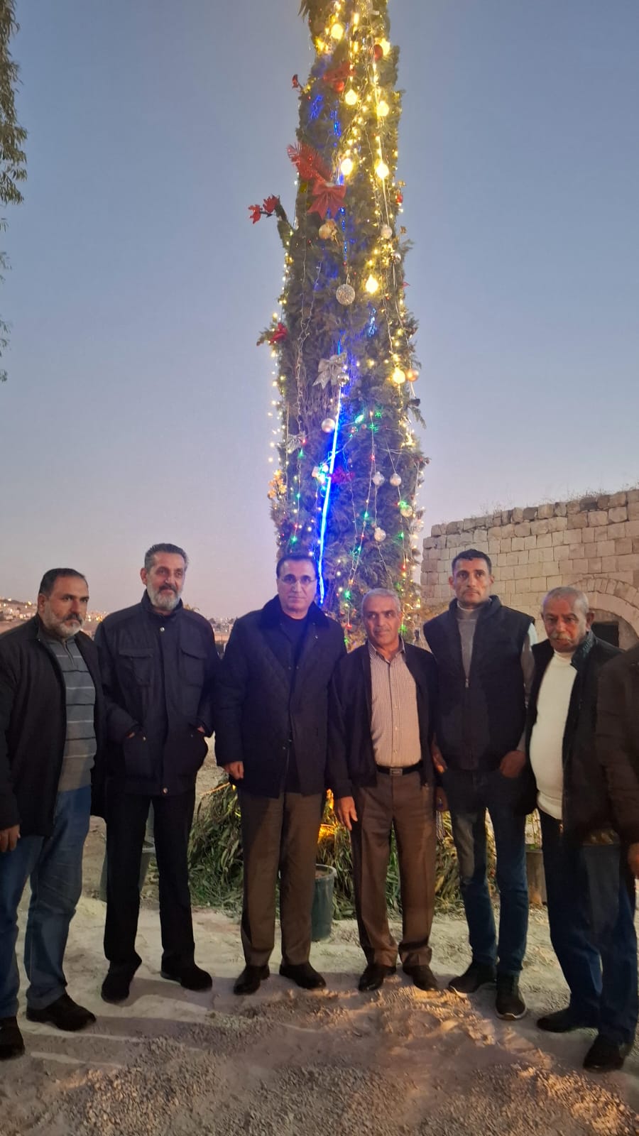 صورة حول : المعايطة يضييء شجرة عيد الميلاد مساء اليوم عند الدائرة الثقافية المعايطة يضييء شجرة عيد الميلاد مساء اليوم عند الدائرة الثقافية