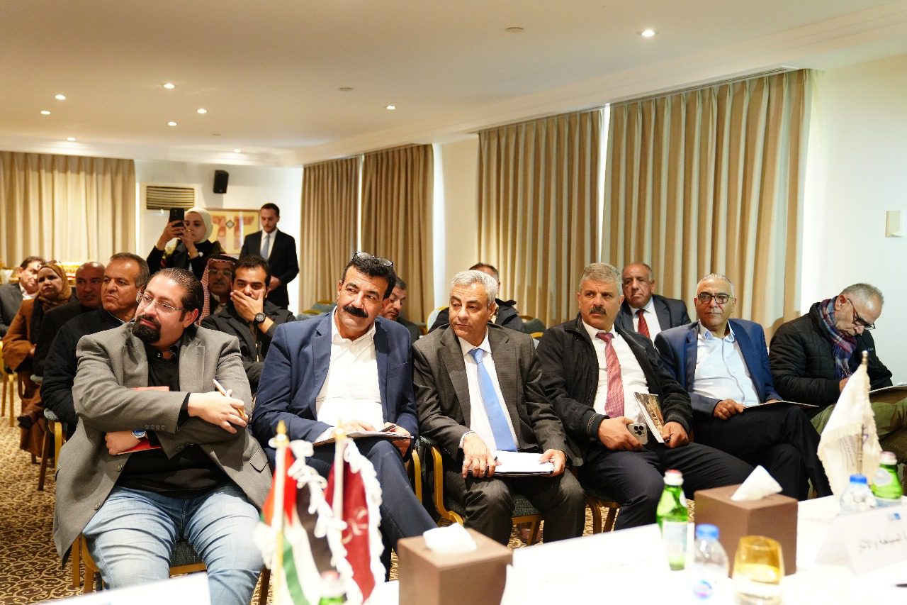 صورة حول : لقاء موسع في البتراء بحضور الوزيرة عناب لمناقشة الواقع السياحي لقاء موسع في البتراء بحضور الوزيرة عناب لمناقشة الواقع السياحي