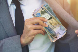 عاجل | "الأوقاف" تكشف سبب صرف رواتب لموظفين غائبين