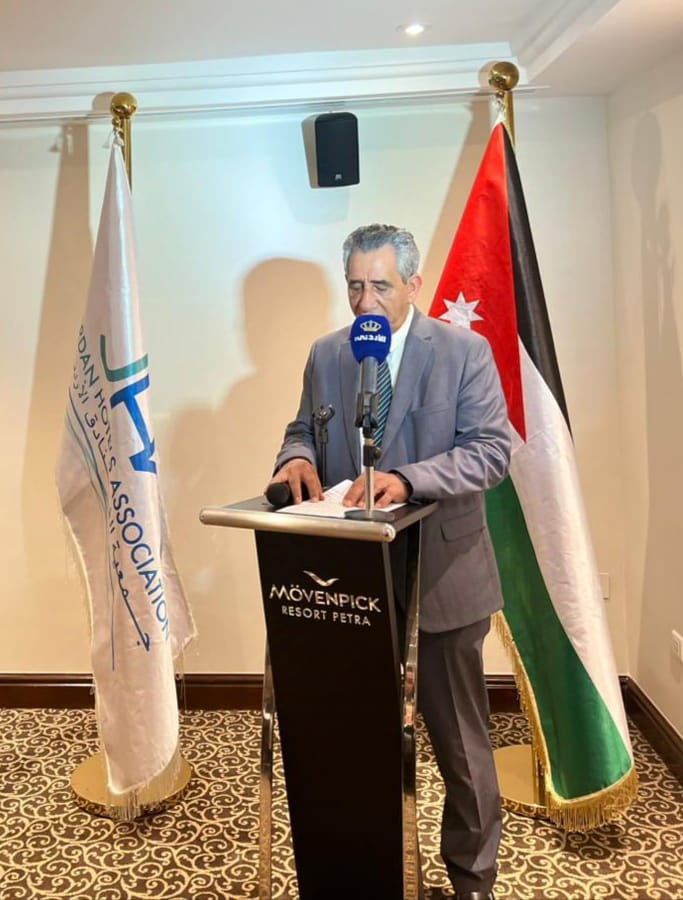 صورة حول : لقاء موسع في البتراء بحضور الوزيرة عناب لمناقشة الواقع السياحي لقاء موسع في البتراء بحضور الوزيرة عناب لمناقشة الواقع السياحي