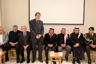 عاجل | مندوبا عن الملك وولي العهد.. العيسوي يعزي الزهير وأبو الغنم والقواسمة وأبو بكر والشوابكة والقرعان