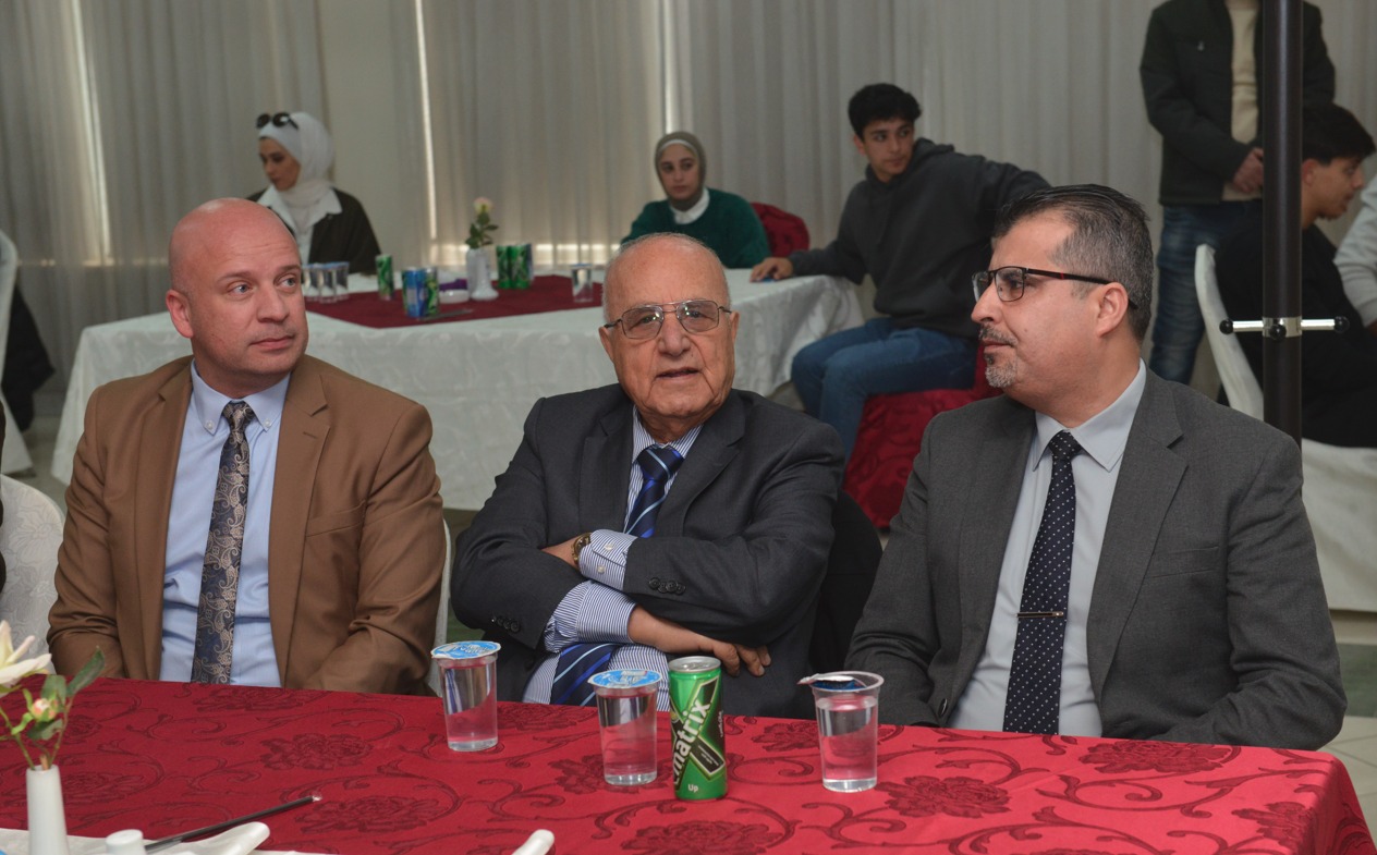 صورة حول : جامعة البترا تكرم خريجيها من الرياضيين والعاملين في القطاع الرياضي جامعة البترا تكرم خريجيها من الرياضيين والعاملين في القطاع الرياضي