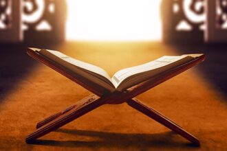 الأزهري يحذر من تحريفات في النسخ الإلكترونية للقرآن