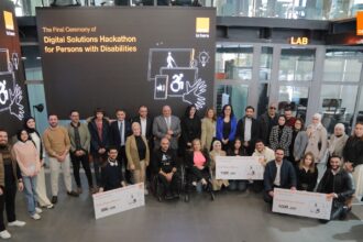 es Hackathon and Honors the Winners