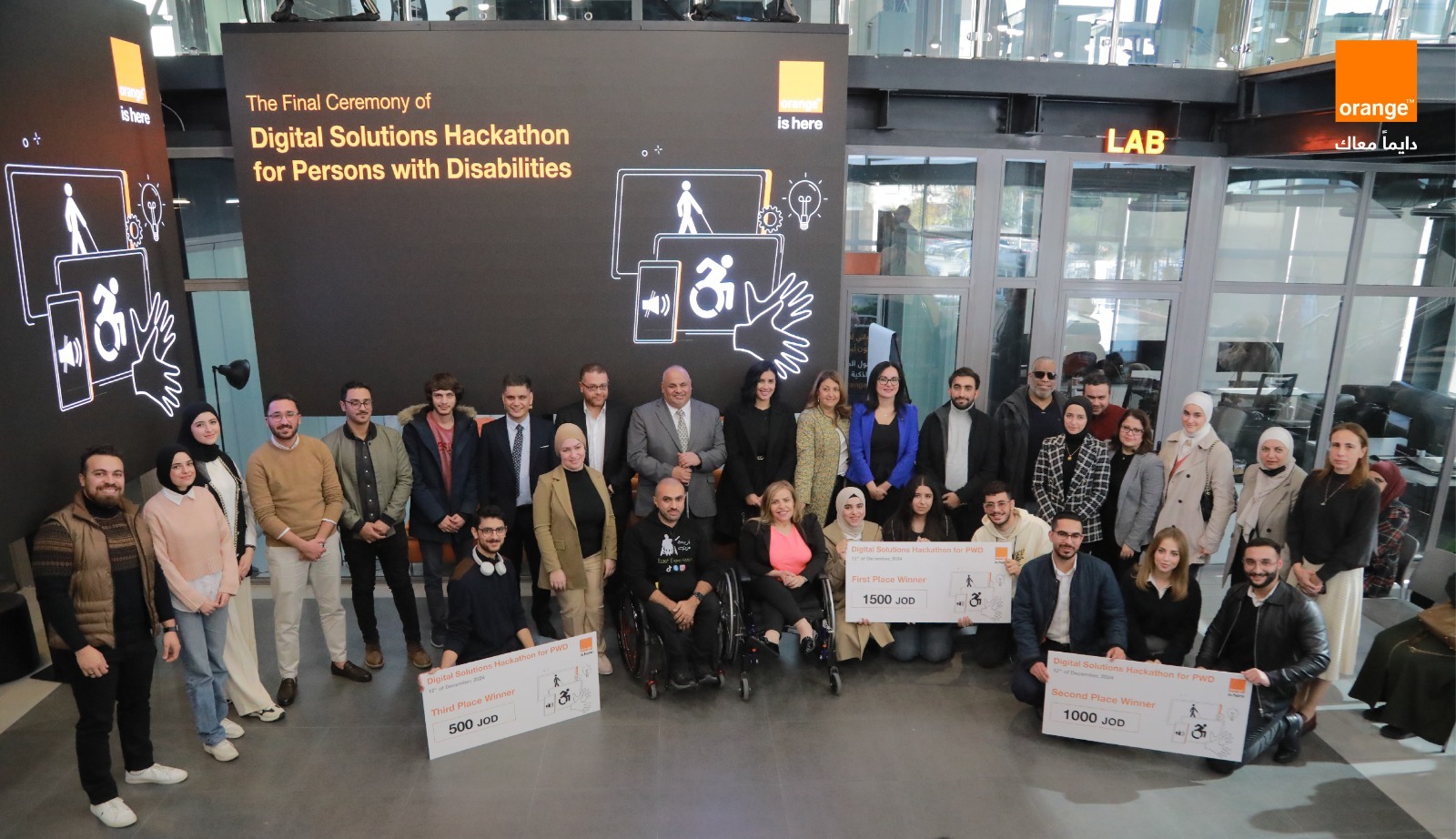 es Hackathon and Honors the Winners
