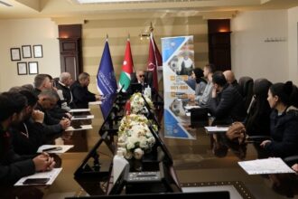 رئيس جامعة عمان الأهلية يلتقي خريجي التمريض الأردنيين المبتعثين ضمن برنامج توظيف بالنمسا ... (صور)