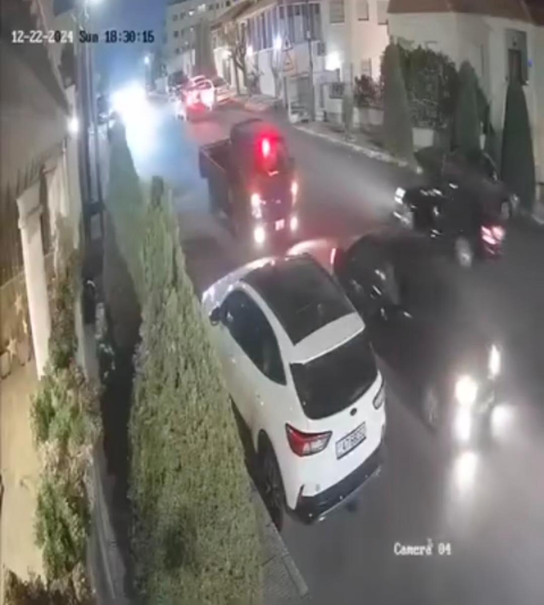 فيديو صادم "اعتداء سائق على مواطن بوحشية أمس الاثنين "