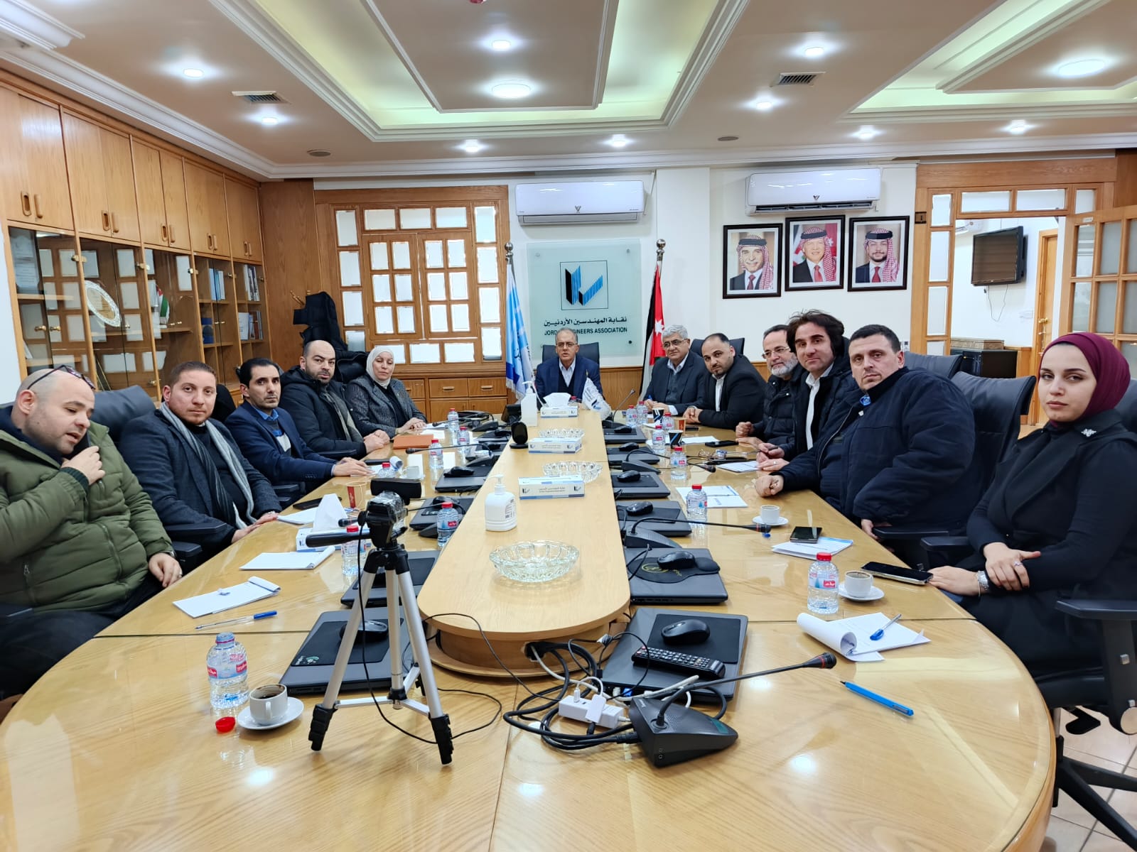 صورة حول : "المهندسين" تطلق حملة لاغاثة سكان غزة في مواجهة برد الشتاء "المهندسين" تطلق حملة لاغاثة سكان غزة في مواجهة برد الشتاء