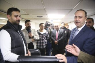 وزير الإعلام يشيد بجهود الصحفيين خلال زيارته لمجلس النواب