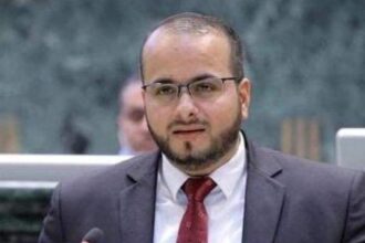 عاجل :الرياطي اطالب رئيس الوزراء جعفر حسان بالرحيل