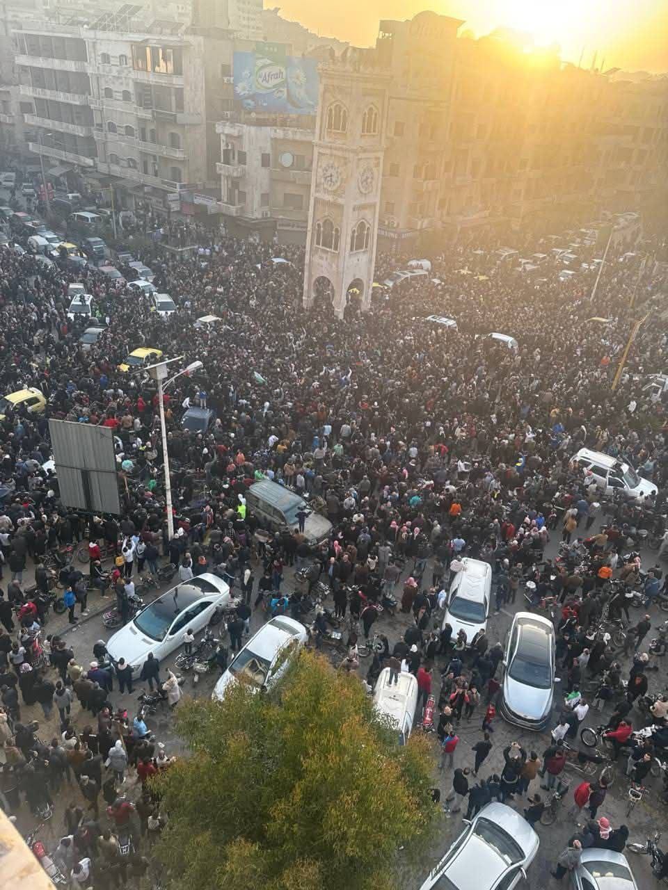 بالفيديو .. القبض على شخص أطعم أسوده من "لحم المعتقلين"