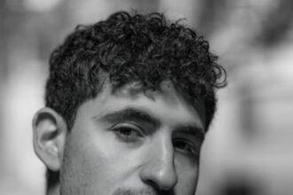 تعرف على الشخصية العالمية التي سيجسدها الممثل "امير المصري "