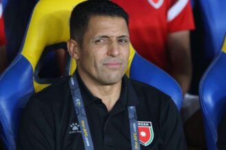 مدرب المنتخب الوطني يشيد بدعم ولي العهد