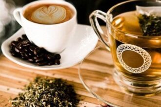 الشاي الأخضر والقهوة: درع وقائي ضد بعض أنواع السرطان