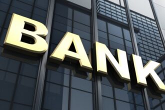 بنك إسلامي يصطفي مستثمر هارب بشروط الاقتراض على صداقة برئيس مجلس إدارته