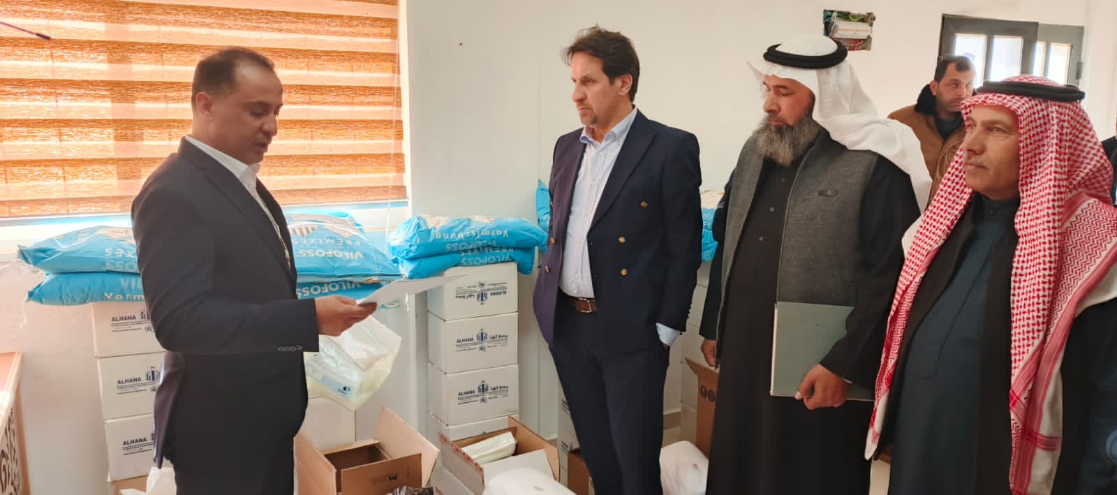 صورة حول : توزيع حوافز لشركاء مشروع الاستثمار في المجترات الصغيرة بمحطة الخناصري توزيع حوافز لشركاء مشروع الاستثمار في المجترات الصغيرة بمحطة الخناصري
