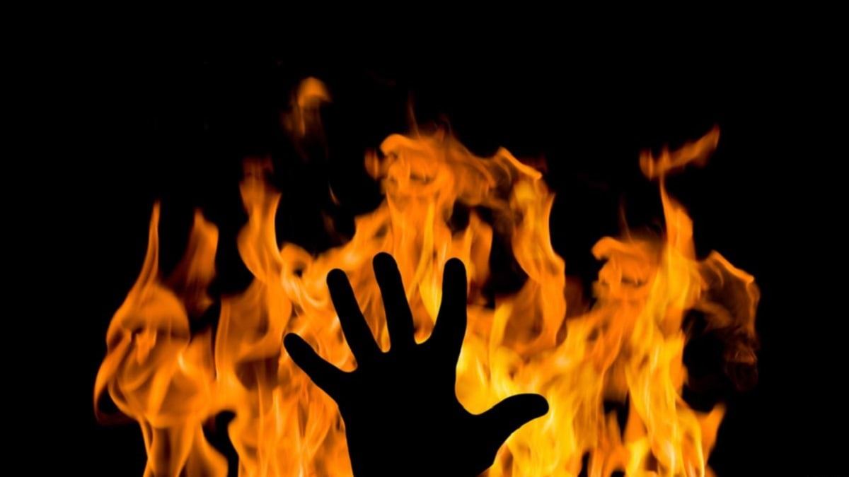 عاجل | سيدة تشعل النار بزوجها في الكمالية .. تفاصيل