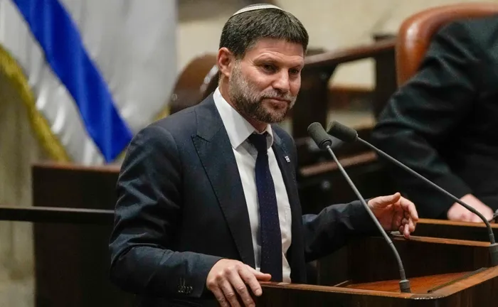 سموتريتش يشيد بترامب: رفع العقوبات عن المستوطنين خطوة عادلة