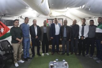 عاجل| وفد من وزارة الصحة الفلسطينية يزور المستشفى الميداني الأردني جنوب غزة