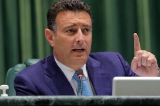 عاجل | الصفدي: لن نتسامح مع لعب "الشدة" تحت القبة