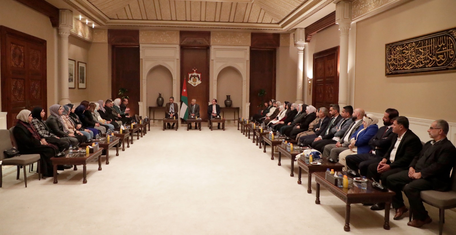 صورة حول : عاجل | العيسوي: حكمة الملك ومتانة الجبهة الداخلية ركيزة أساسية لمواقف الأردن الثابتة عاجل | العيسوي: حكمة الملك ومتانة الجبهة الداخلية ركيزة أساسية لمواقف الأردن الثابتة