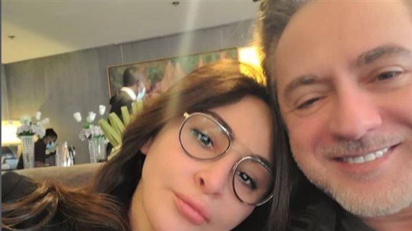 إليسا ومروان خوري يحييان حفلاً رومانسياً في دبي بمناسبة عيد الحب