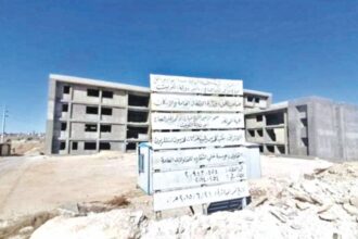 العوران: انتهاء أزمة مدرسة الطفيلة الكويتية بطرح عطاء استكمالها