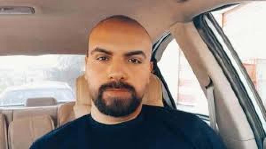 إطلاق سراح كاتب "كسر عضم" بعد اعتقاله المؤقت في حمص