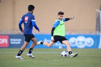 المنتخب الوطني يختتم تدريباته في عمان استعدادًا للدوحة