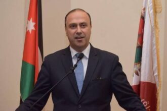 المومني: علاقة تكاملية بين الحكومة والنواب وخطط لتعزيز الإعلام والتعاون مع سوريا