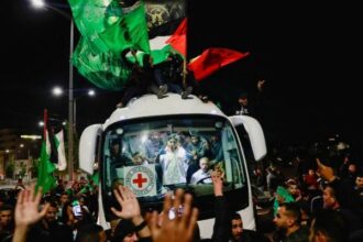 عاجل||أسماء بارزة بين الأسرى المفرج عنهم في المرحلة الأولى