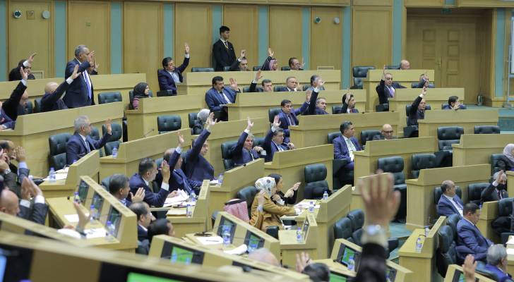 مجلس النواب يحوّل مشروع قانون الطيران المدني لسنة 2024 إلى لجنة مشتركة