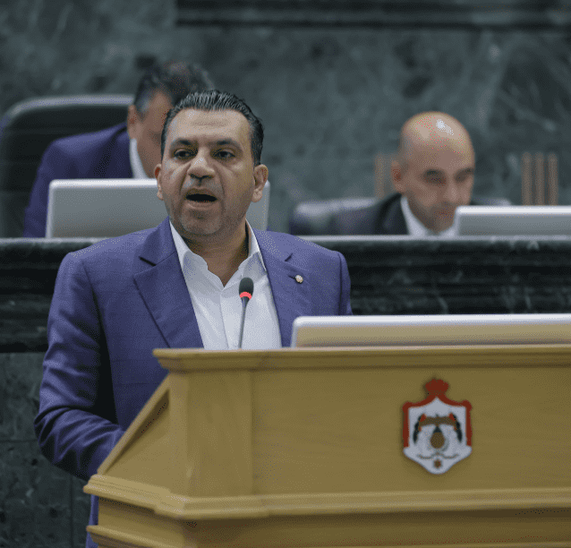 بالفيديو.. النائب السعود لرئيس الحكومه: نجاحك هو نجاحنا جميعا