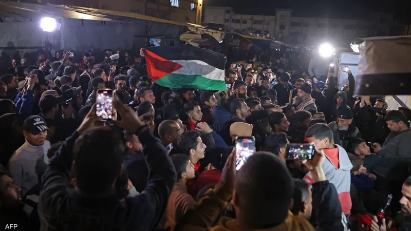 عاجل | الاحتلال يفرج عن 90 أسيرًا فلسطينيًا ضمن اتفاق وقف إطلاق النار