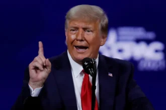 "ترامب" يعبر عن فرحته بإطلاق سراح الرهائن