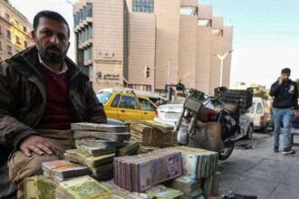 الصرافة في دمشق.. مهنة جديدة في ظل تغييرات اقتصادية