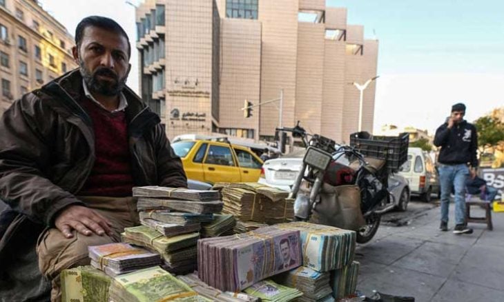 الصرافة في دمشق.. مهنة جديدة في ظل تغييرات اقتصادية