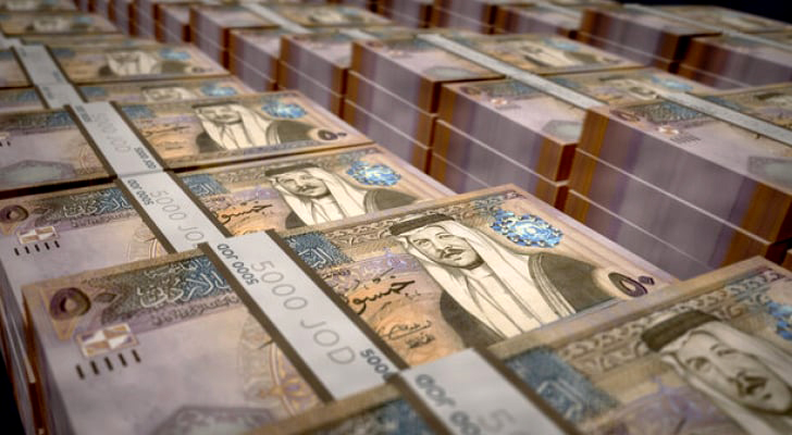 عاجل | الحكومة تكشف عن 10 موظفين برواتب 29 ألف دينار شهريًا