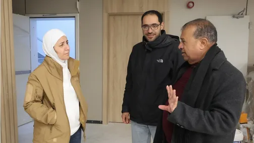 الزعبي تتفقد مستشفى السلط الافتراضي ومركز الخدمات في الكرك