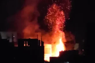 الاحتلال يفجّر منازل في مخيم طولكرم ويواصل تهجير السكان
