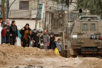 وزير جيش الاحتلال: إسرائيل تبدأ حرباً ضد مخيمات اللاجئين بالضفة